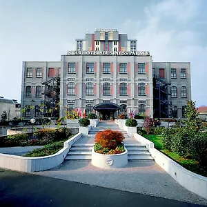 https://starhotels-business-palace.italymilanhotels.net